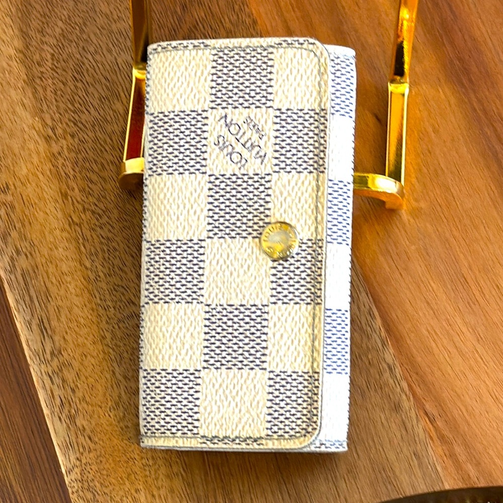 LV Key holder Damier in good condition